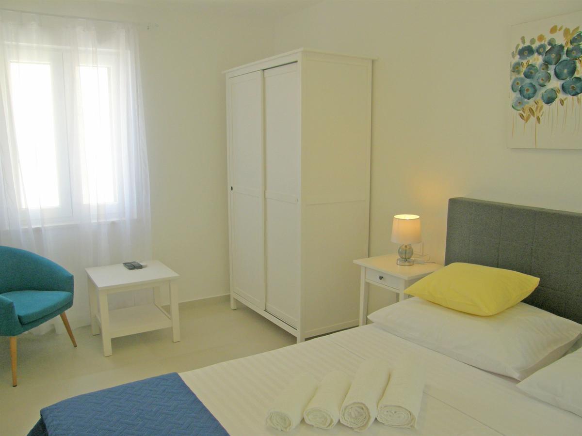 Apartments Mare Primošten Eksteriør billede