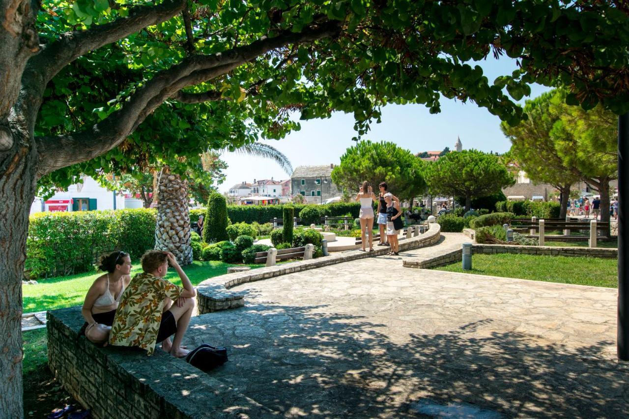 Apartments Mare Primošten Eksteriør billede